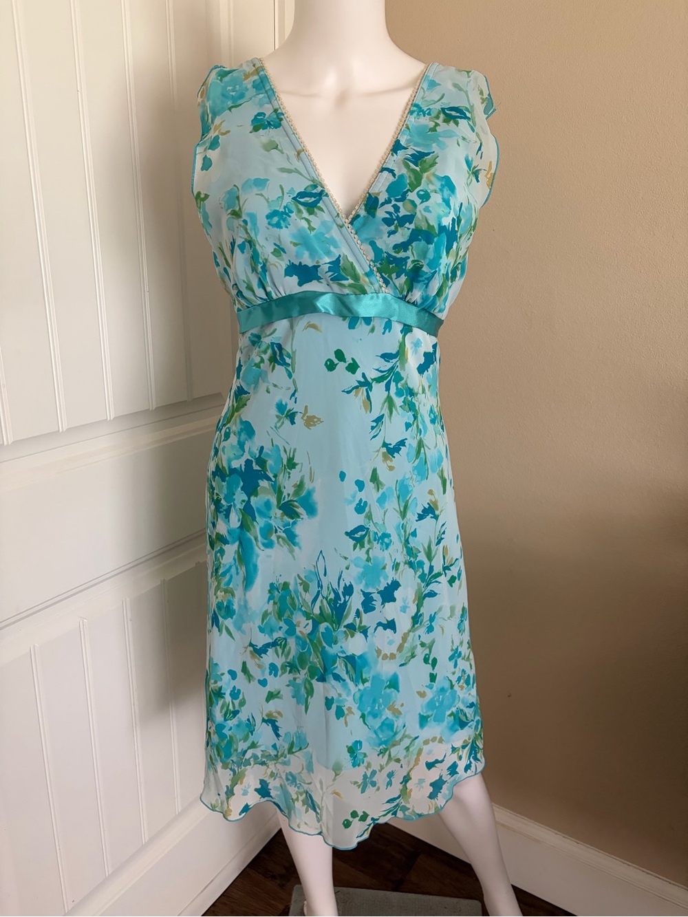 Beautiful Vintage Y2K Blue Floral Fairy Dress